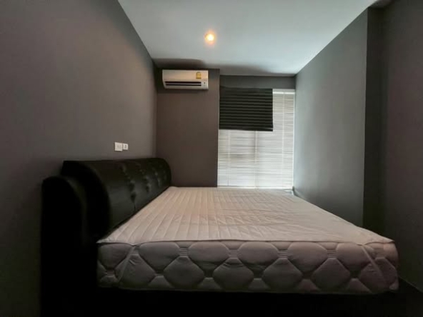bedroom of C Ekkamai Condominium