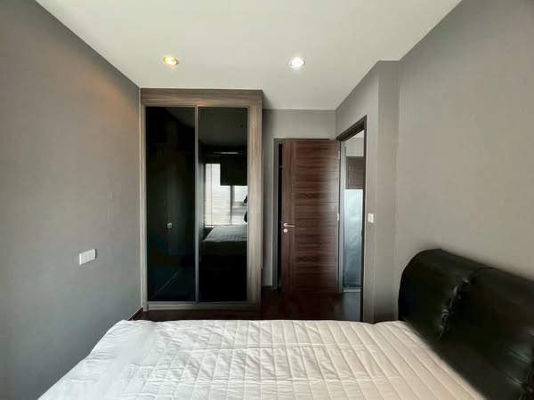 bedroom of C Ekkamai Condominium