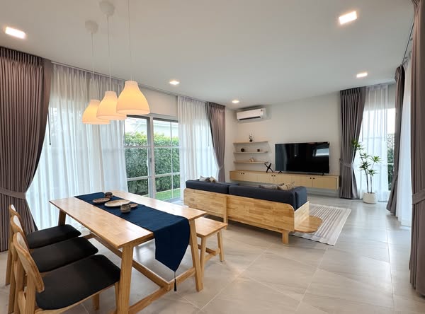 bedroom and living room of Chaiyapruek Bangna KM15