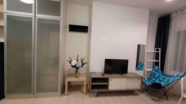 room interior of Chapter One Eco Ratchada-HuaiKhwang