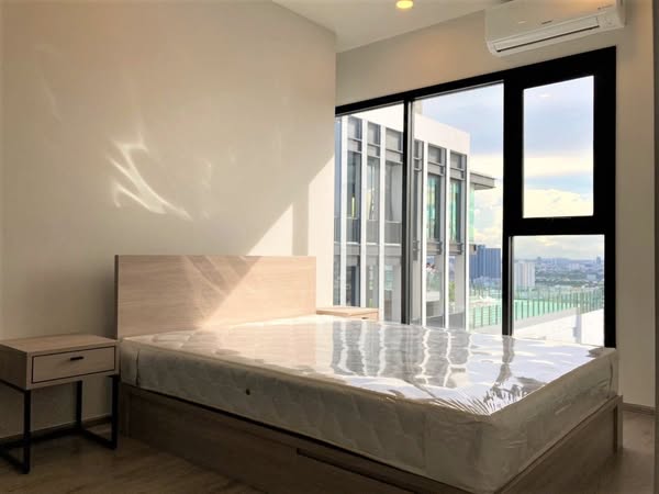 bedroom and room interior of Chapter One Flow Bangpo