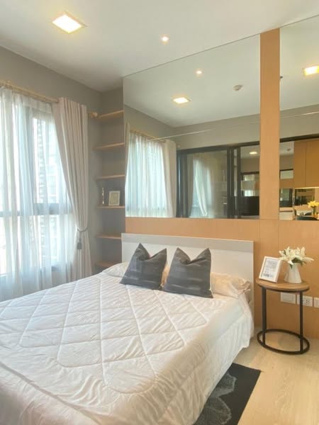 bedroom of Condolette Midst Rama 9