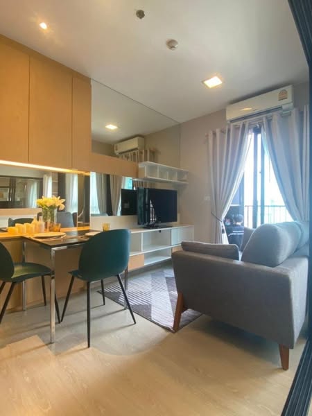 living room of Condolette Midst Rama 9