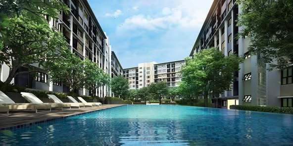 pool of G Condo Sriracha