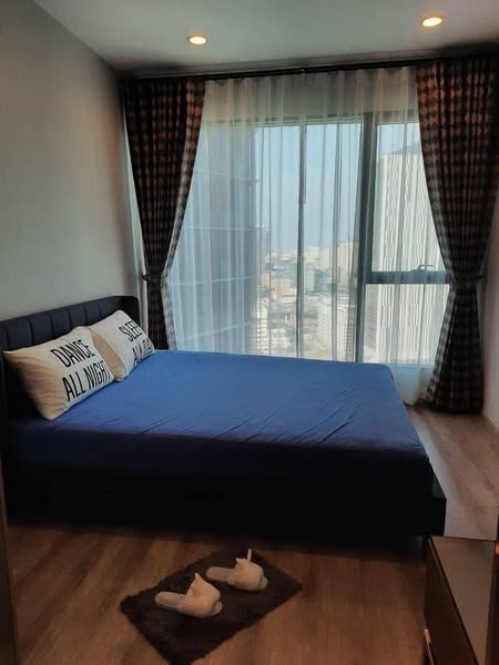 bedroom of Ideo Mobi Asoke