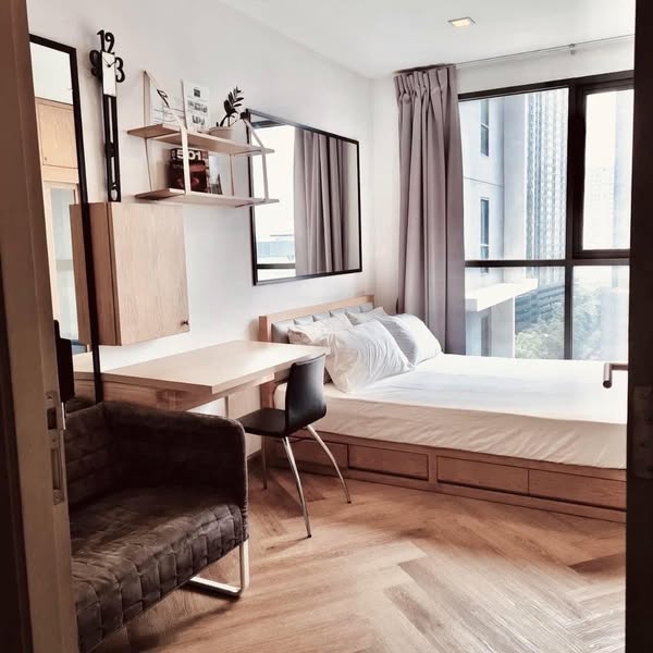 bedroom and room interior of Ideo Mobi Rama 9
