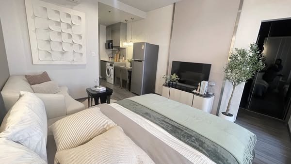 bedroom of Ideo Mobi Rang Nam