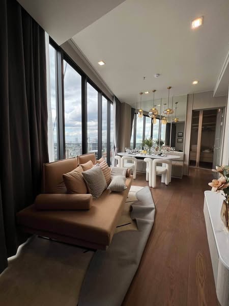 bedroom and living room of Ideo Q Victory