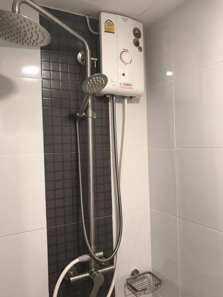 bathroom of JW Condo @ Don Mueang