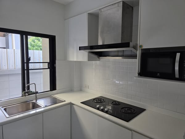 kitchen of บ้านลุมพินี สวนหลวง ร.๙