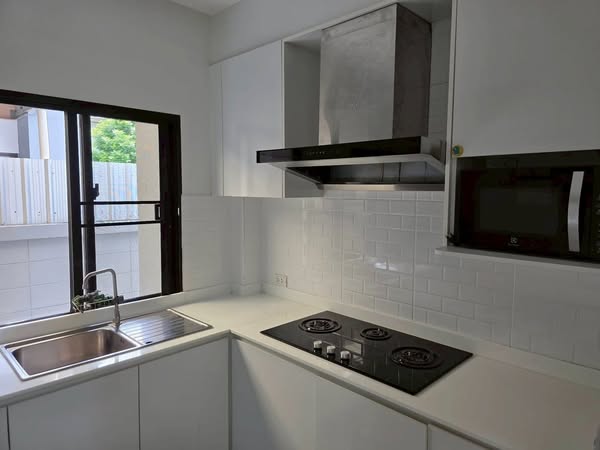 kitchen of บ้านลุมพินี สวนหลวง ร.๙