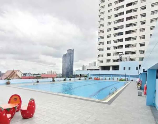 pool of Klongchan Place