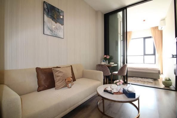 bedroom and living room and room interior of KnightsBridge Prime Onnut