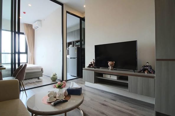 bedroom and living room and room interior of KnightsBridge Prime Onnut