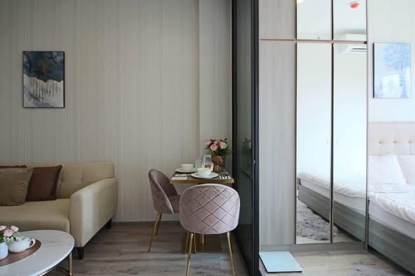bedroom and living room and room interior of KnightsBridge Prime Onnut