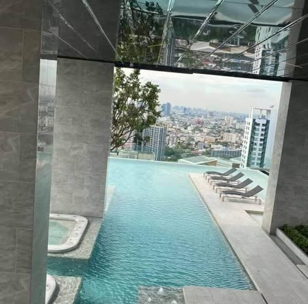 pool of KnightsBridge Prime Onnut