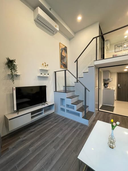 living room of KnightsBridge Space Rama9