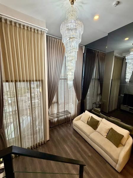 living room of KnightsBridge Space Ratchayothin