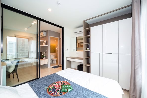 bedroom and room interior of Life Asoke
