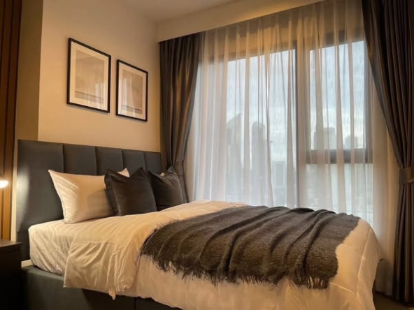 bedroom of Life Asoke Hype