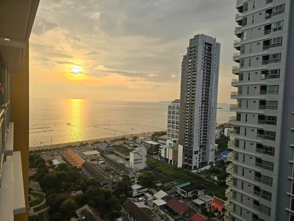 Lumpini Park Beach Jomtien