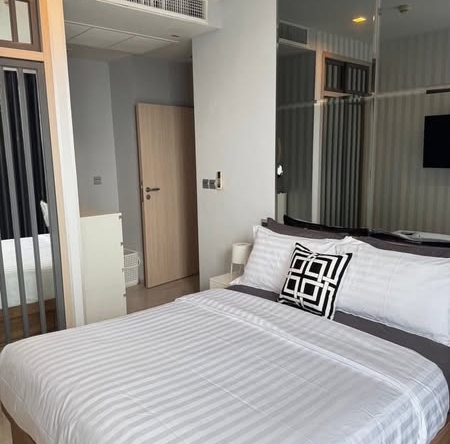 bedroom of M Thonglor 10