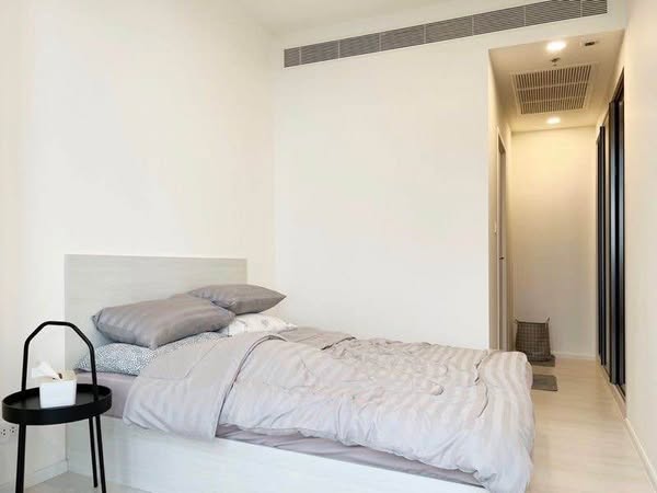 bedroom and room interior of แมสซารีน รัชโยธิน | Mazarine Ratchayothin by Grand Unity