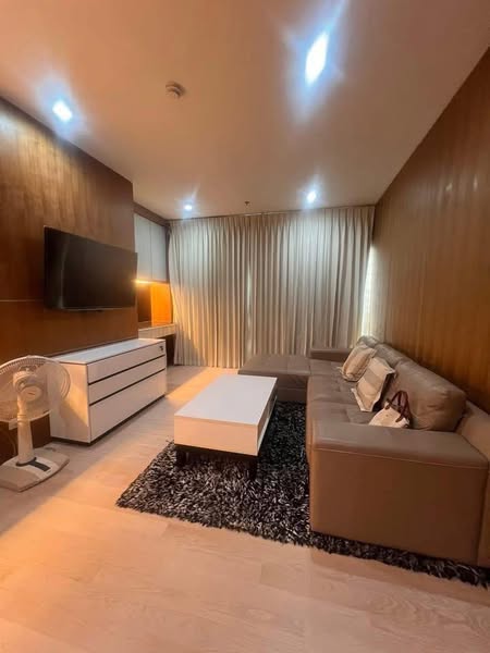 living room and bedroom of Noble Remix