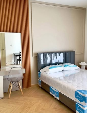 bedroom of Noble Reveal