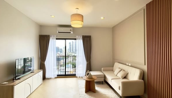 bedroom and living room of Noble Reveal