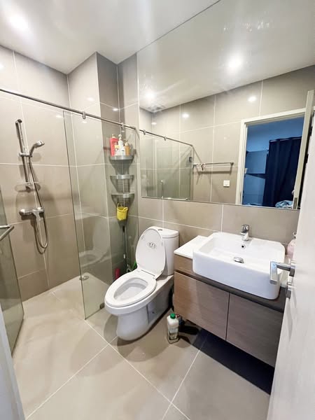 room interior and bathroom of Noble Revolve Ratchada 1