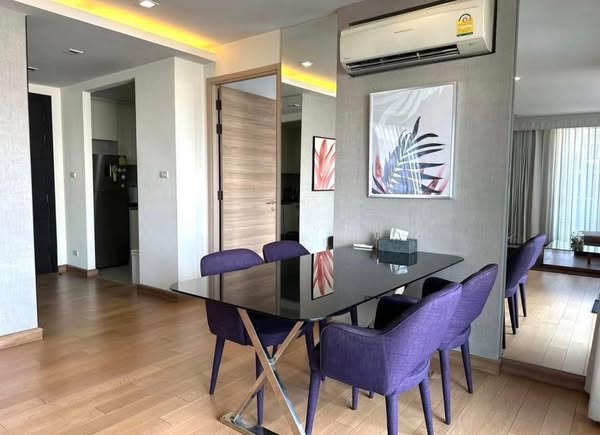 living room and room interior of O2 Hip