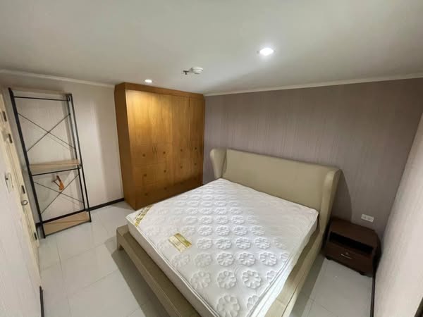 bedroom of Phahon-Sutthisan Lumpini Ville
