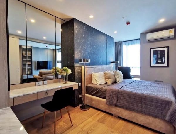 bedroom and room interior of Q Chid Lom – Phetchaburi