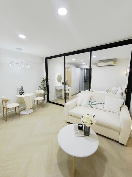 living room and room interior of Ratchada Resort Condo