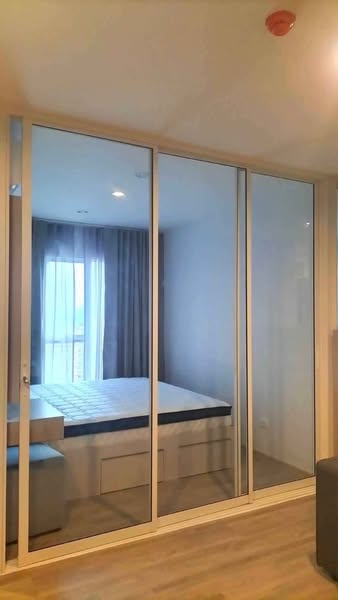 bedroom and room interior of Regent Home Bangna (รีเจ้นท์โฮม บางนา)