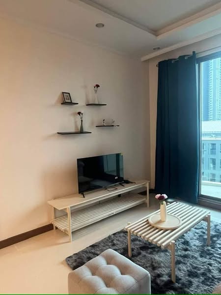 living room of Supalai Oriental Sukhumvit 39