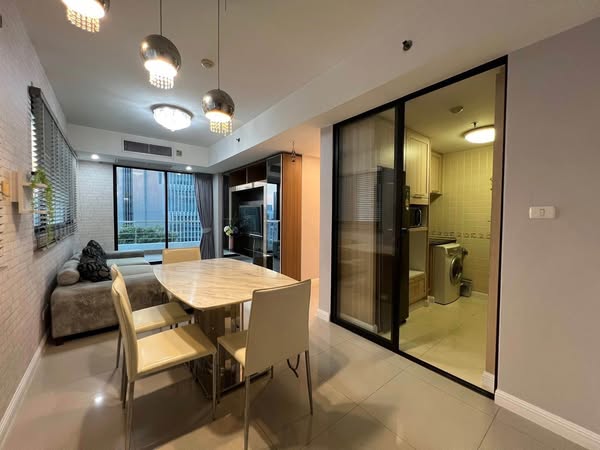 room interior of Supalai Premier @ Asoke