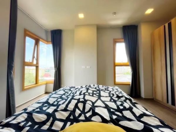bedroom of THE BASE Sukhumvit 50