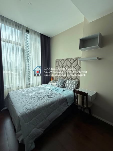 bedroom of The Diplomat 39