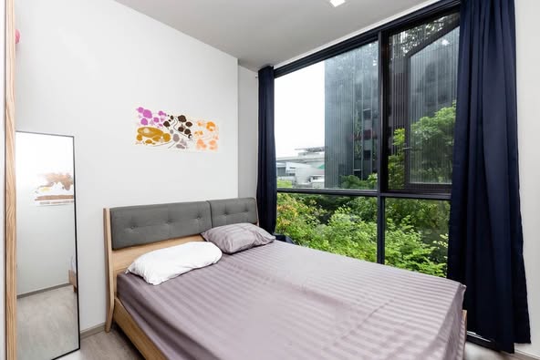 bedroom and room interior of THE LINE Wongsawang