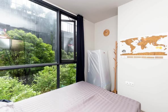 bedroom and room interior of THE LINE Wongsawang