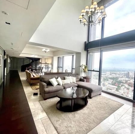 living room of The Met Condominium