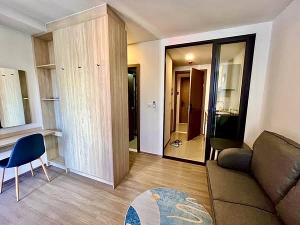 bedroom and room interior of THE MUVE Bangna