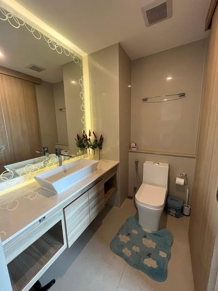 bathroom of The Riviera Jomtien