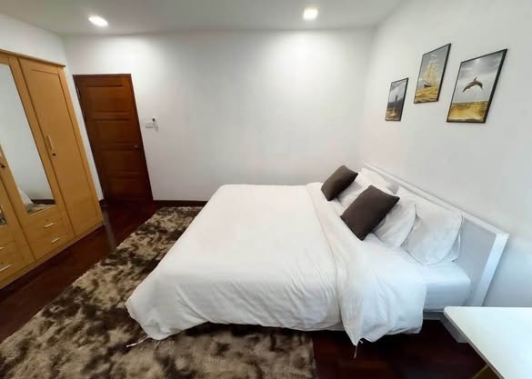 bedroom of Thong Lo Classic Home