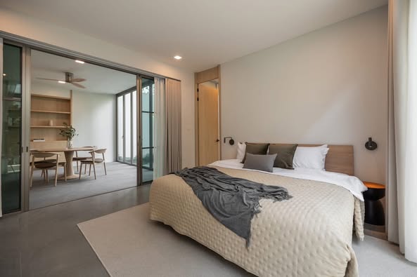 bedroom and room interior of VIVE Rama 9