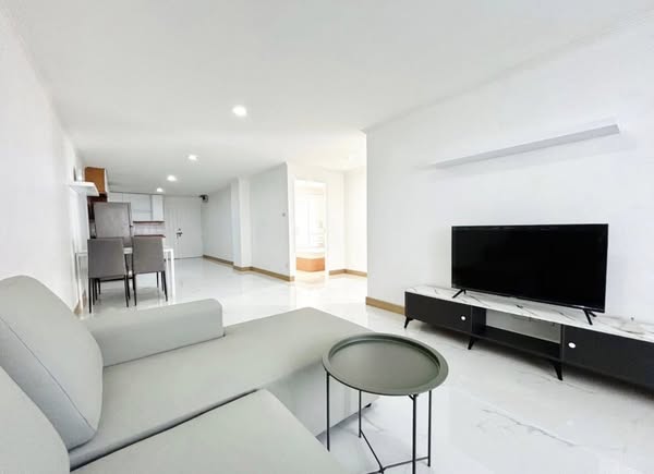 living room of Waterford Park Rama 4