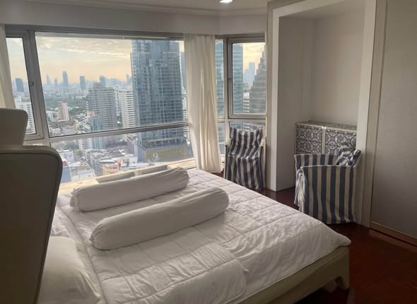 bedroom of Sukhumvit Suite
