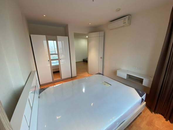 bedroom of The President Sathon-Ratchaphruek 1